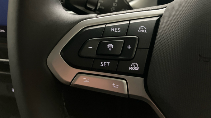 Volkswagen ID. Buzz 210kW Style Pro 79kWh 5dr Auto Electric Estate - Image 17